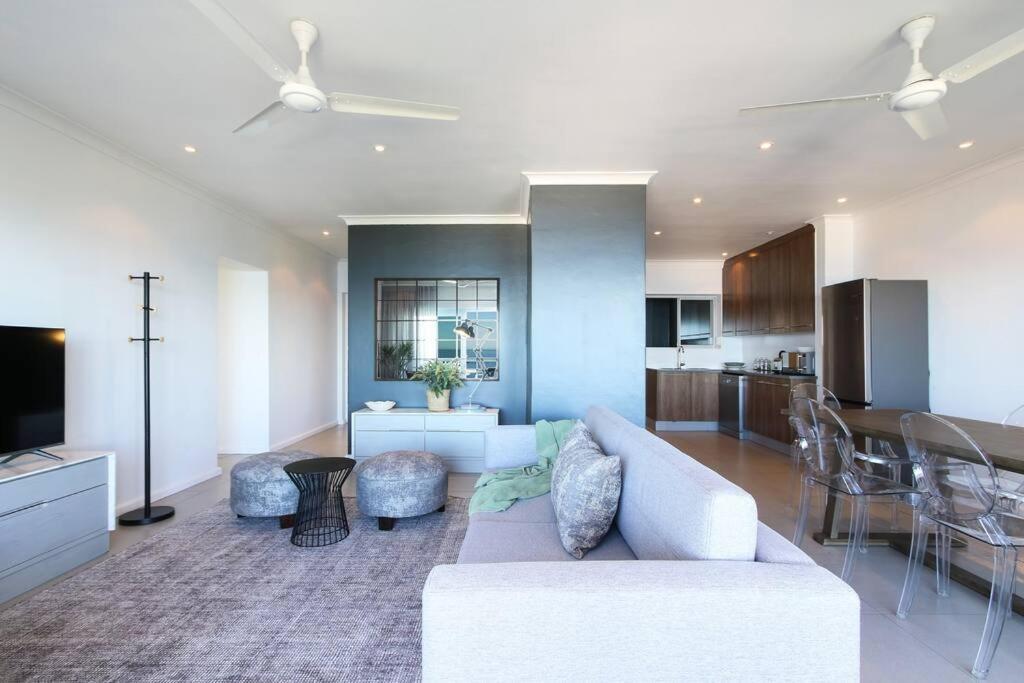 Apartment Number 5104 - Contemporary Clifton Kapstadt